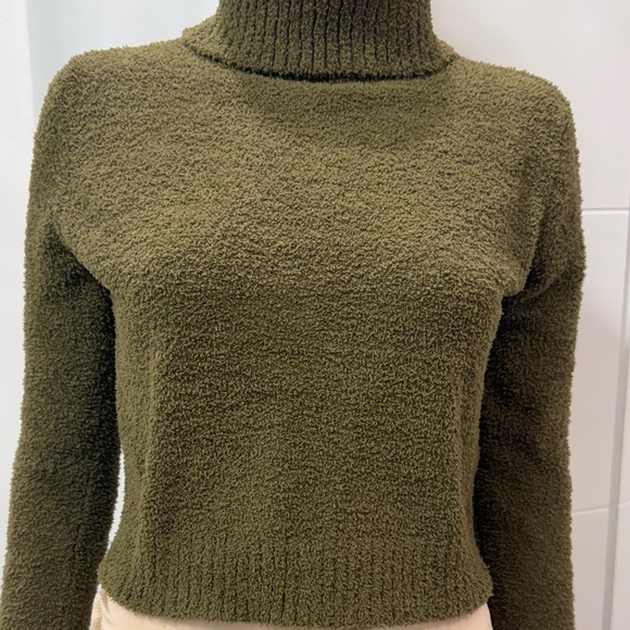 Active USA Forest Green Turtleneck Sweater - Picture 1 of 10